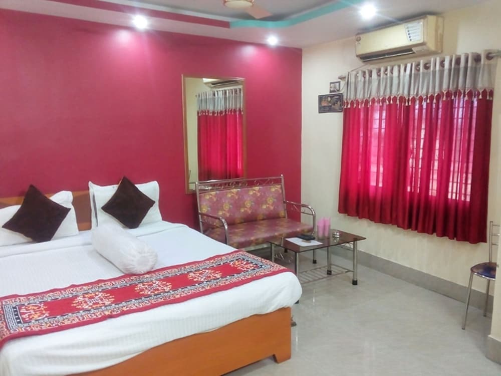 Sheelas Guest House & Restaurant view 2