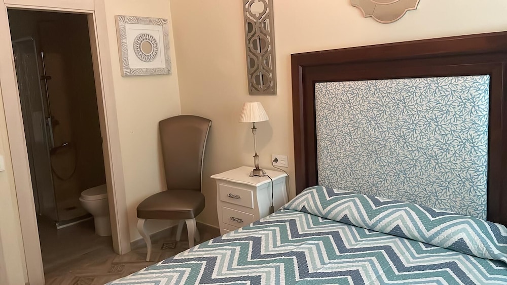 Hostal Flor de Lis - Lojo