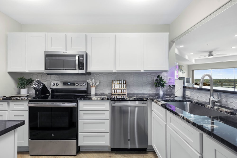 Emerald Bay Oasis Sleeps 6!