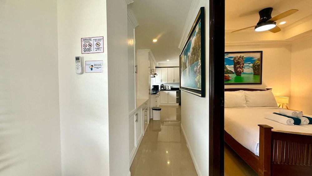 Palace - Spacious 1 Bedroom Condo With Shared Pool