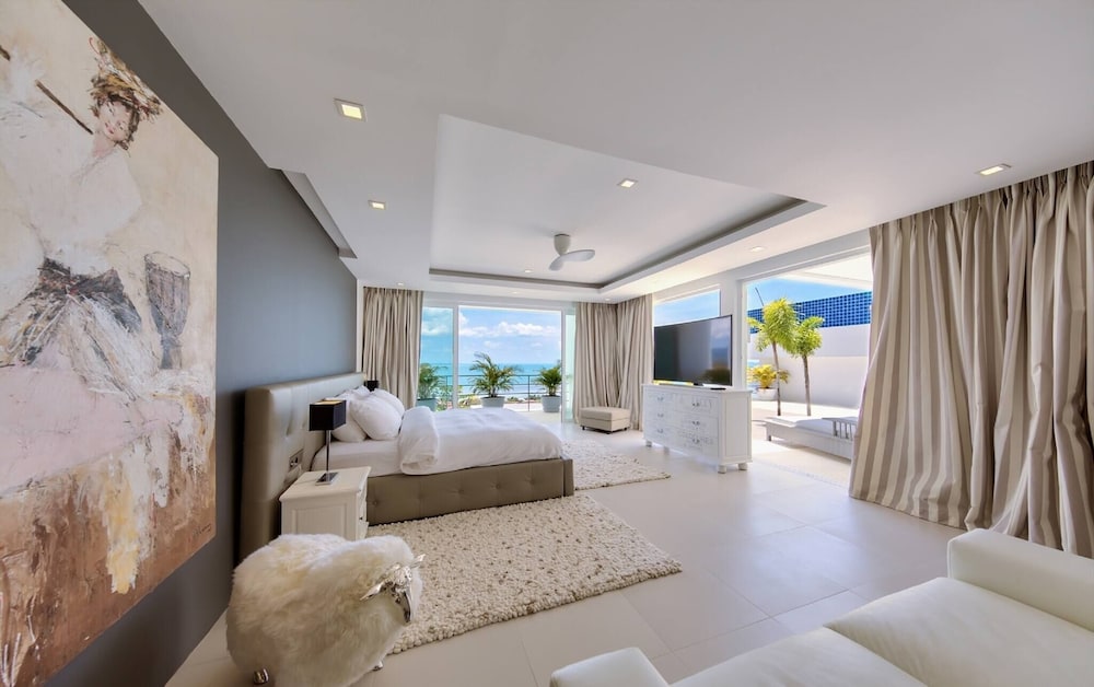 Luxury Sea View Pool Villa L at Unique Residences