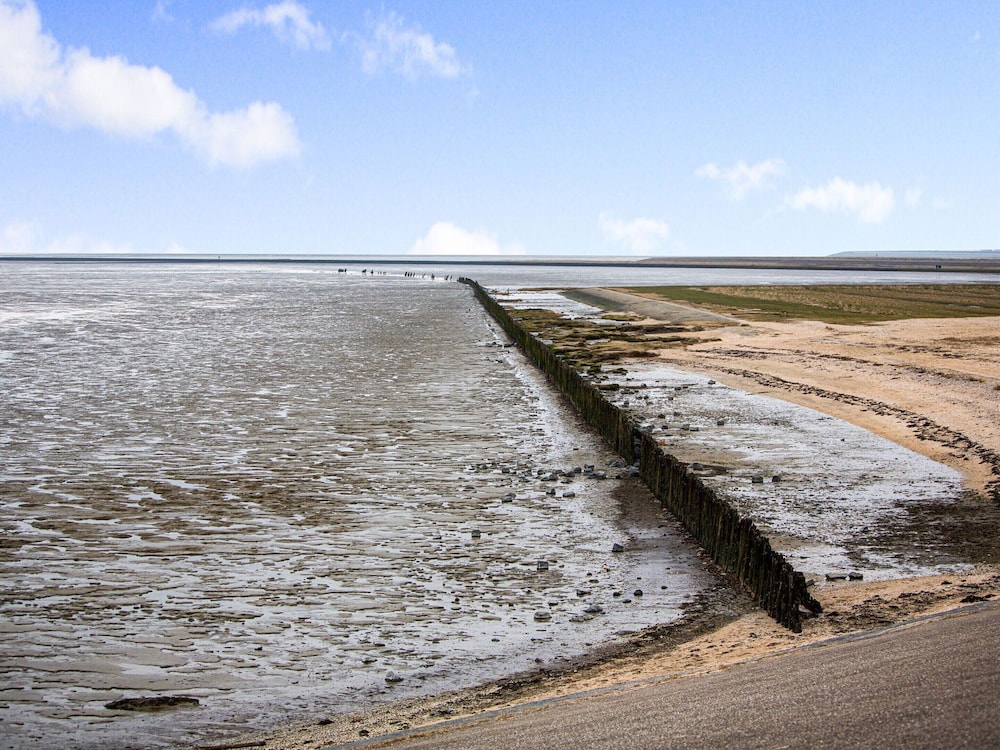 Fantastic Luxury Vacation Home and Next to the Wadden Sea