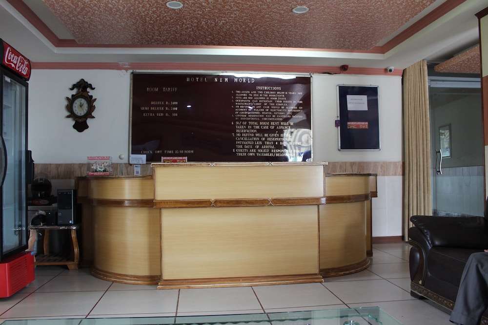 Lobby & Reception