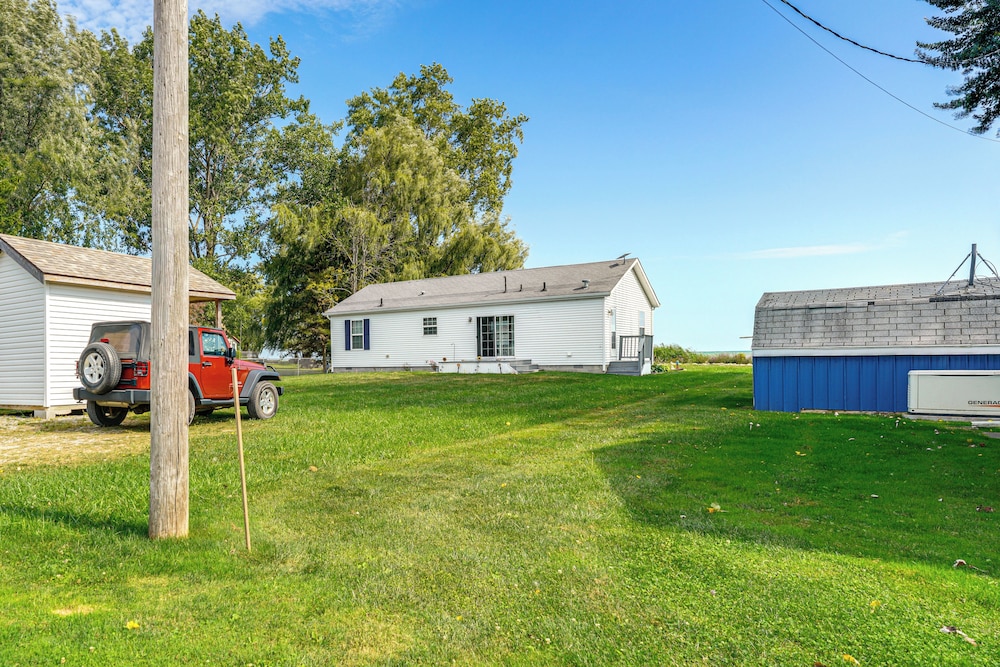 Lake & Lighthouse Views: Inviting Port Hope Home!