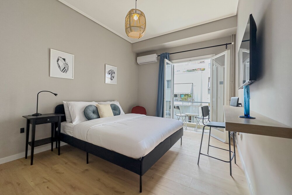 Hotel Carriage Way Centennial - Image 1