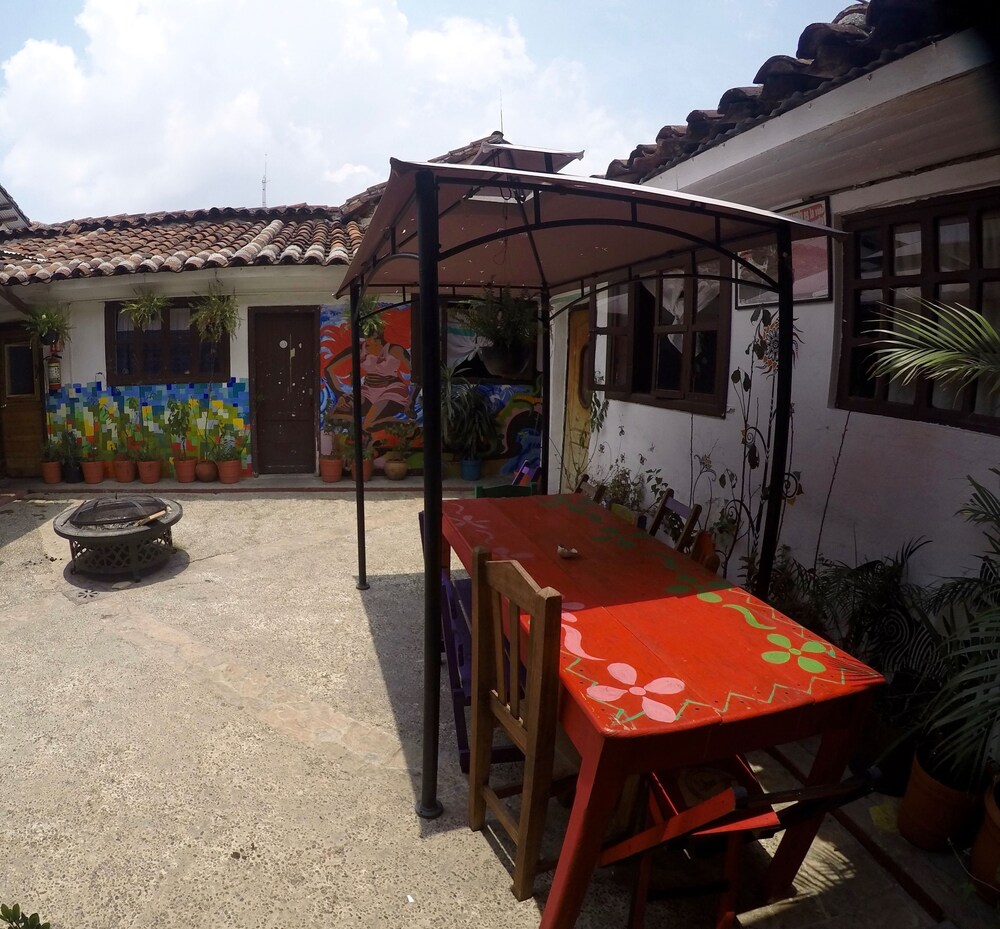 Deja Vu Hostel