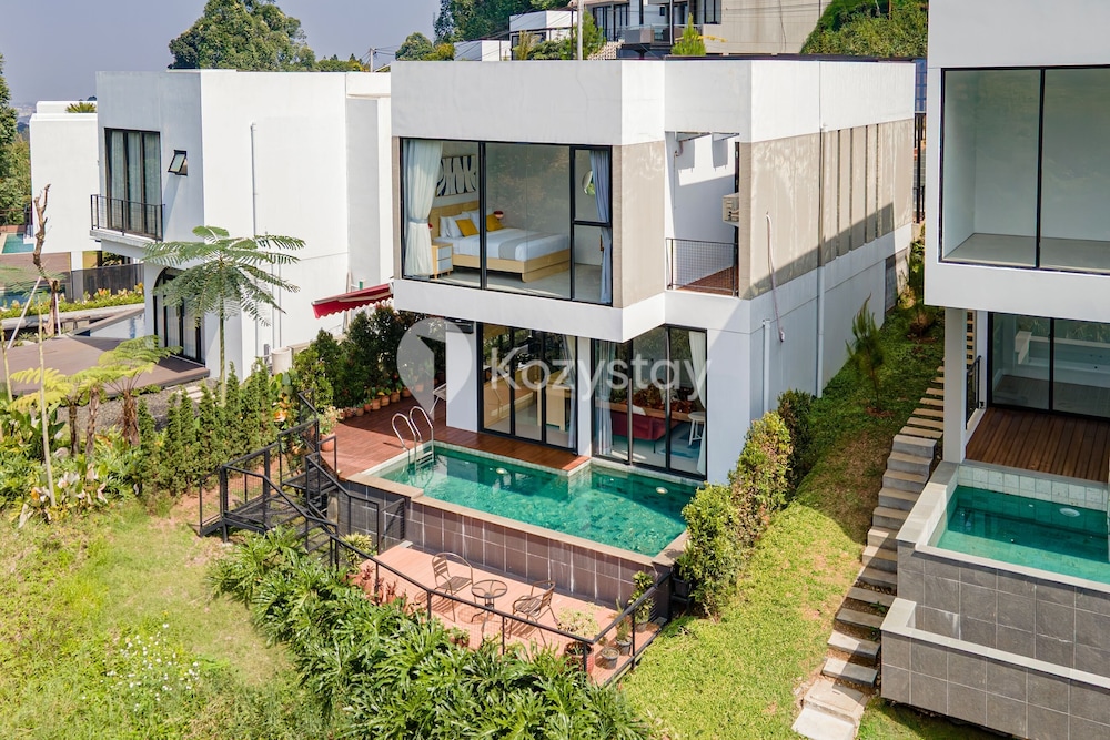 Aura Villa by Kozystay - Bandung