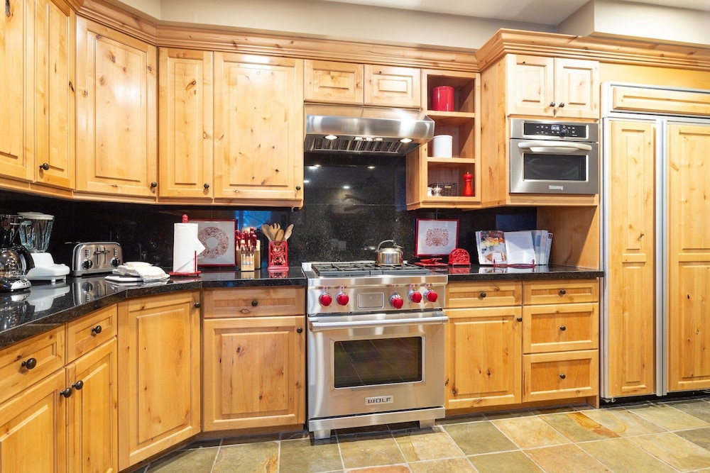 Trail's End Lodge at Deer Valley Resort - Two Bedroom Residence with Spa #101 2 Condo