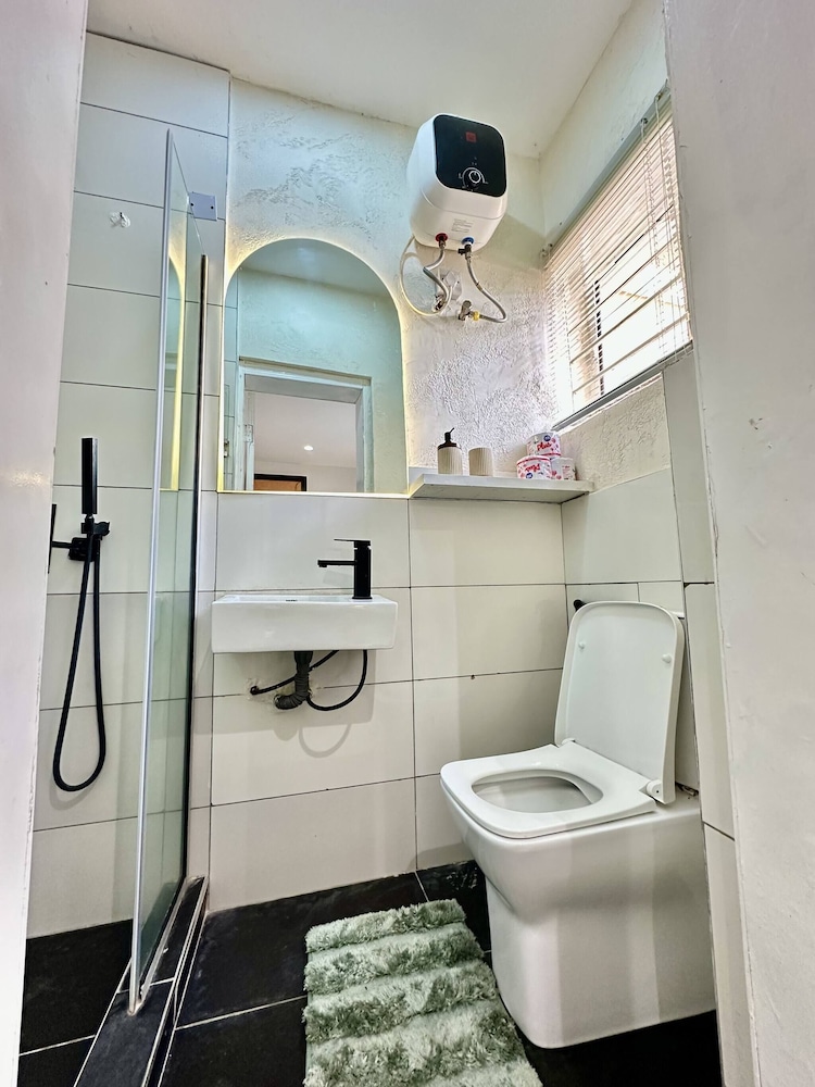 Luxury 2BR Apt Central Lekki Phase 1