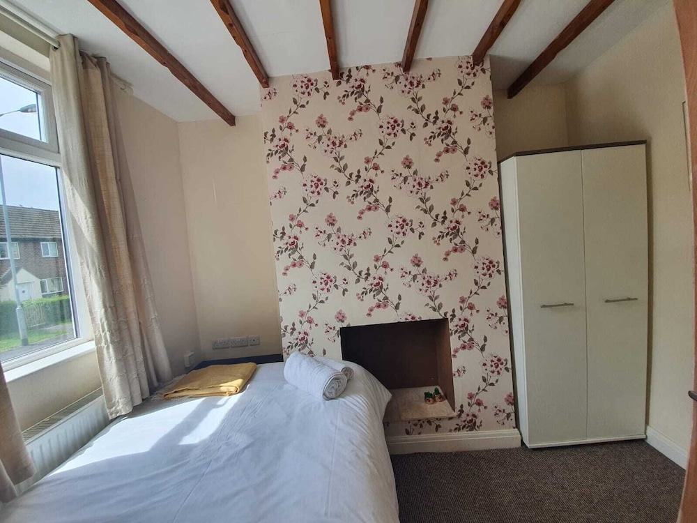 Comfortable Homestay in Stoke
