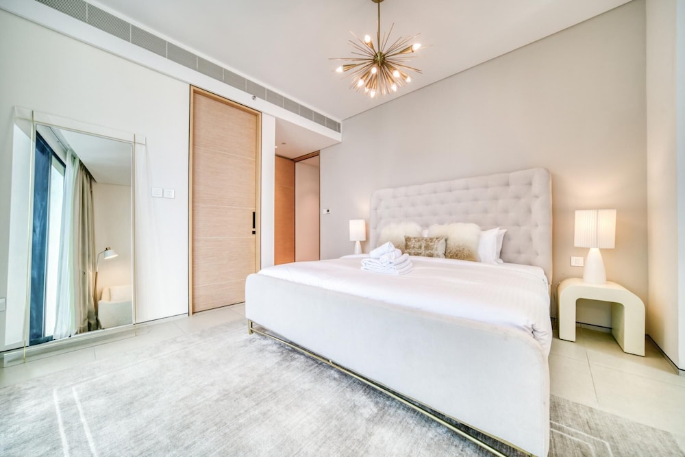 Cityscape and Majestic Retreat at Address JBR