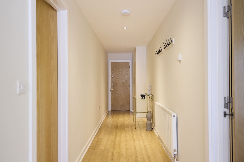 Putney Terrace Apartment