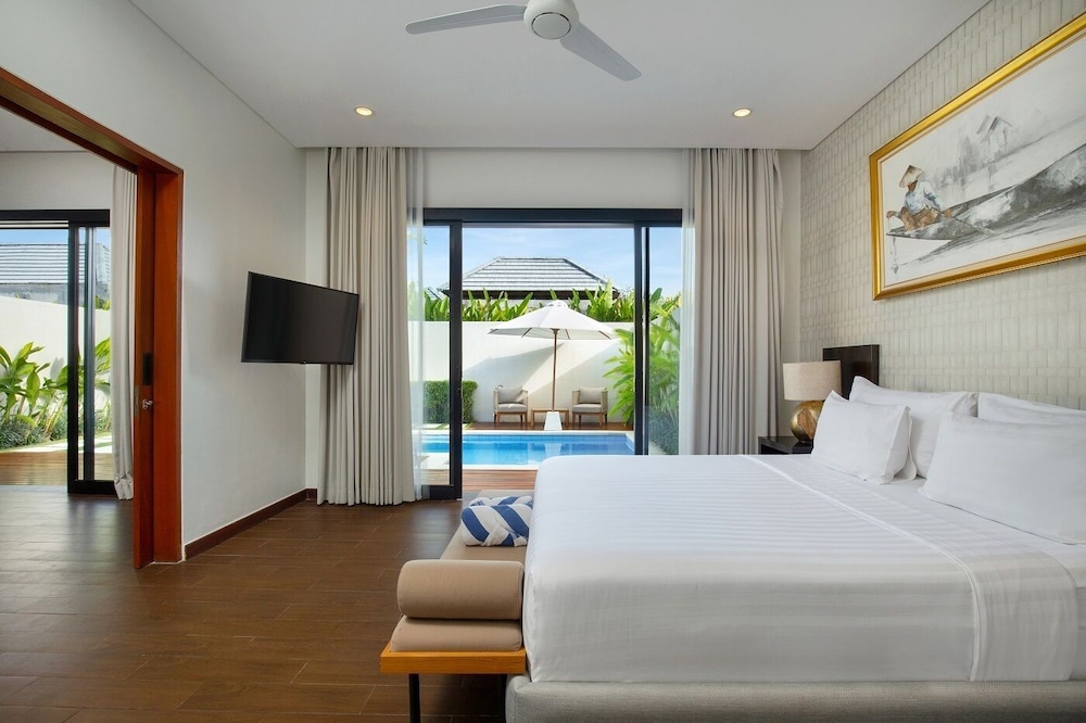 The Claremont Luxury Villas view 3
