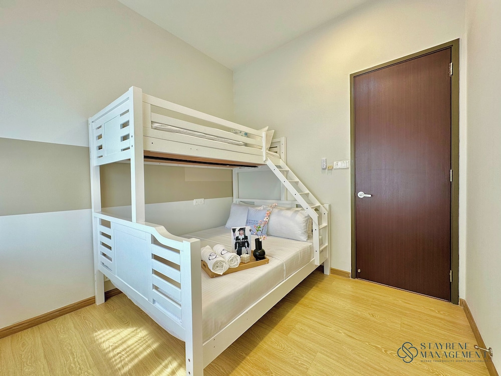 Country Garden Danga Bay Sea View Homestay by Stayrene