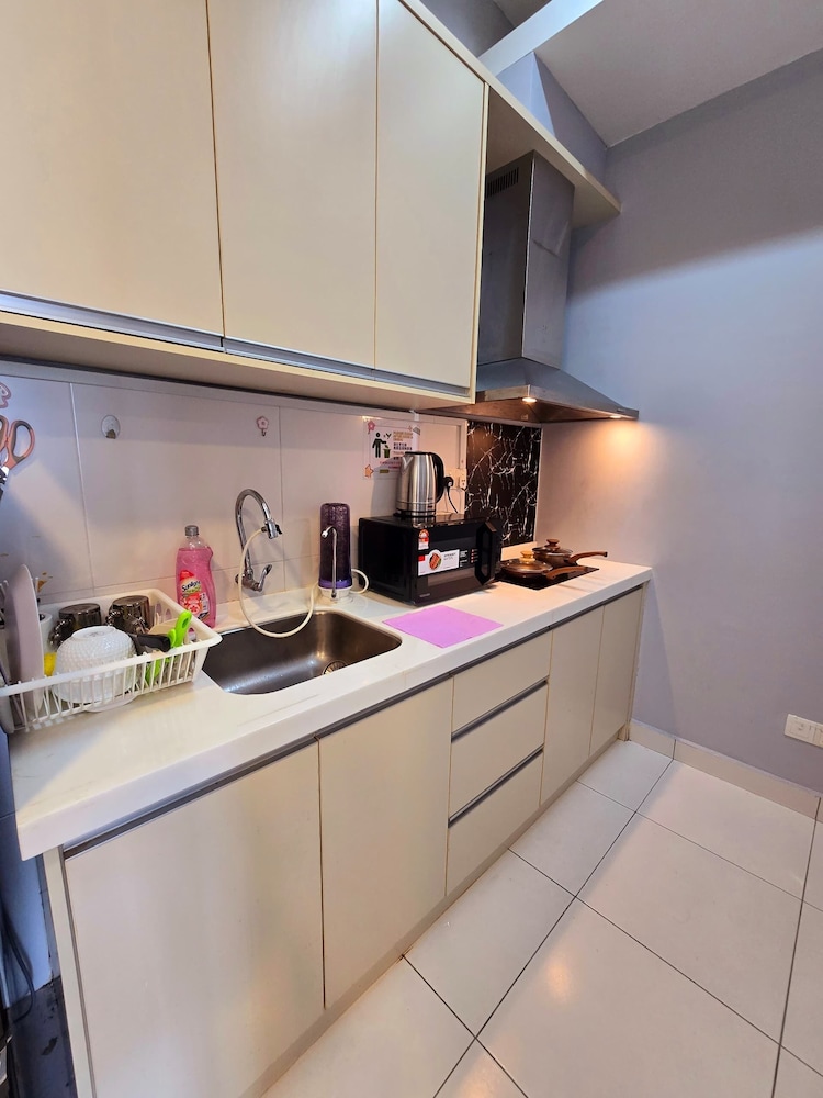 Neo Mutiara Damansara Studio 2PAX 1CP