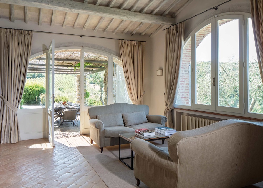 Fattoria Valtellina by Boutique Tuscany