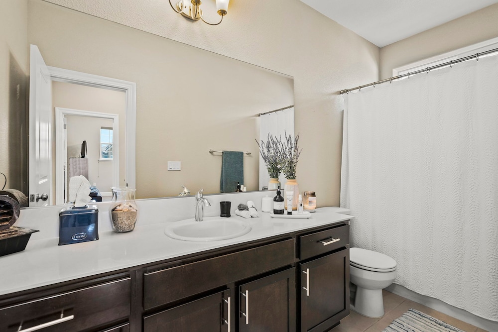 Reno Vacations - Marketing in Reno With 2 Bedrooms and 2 Bathrooms - Property Image 12