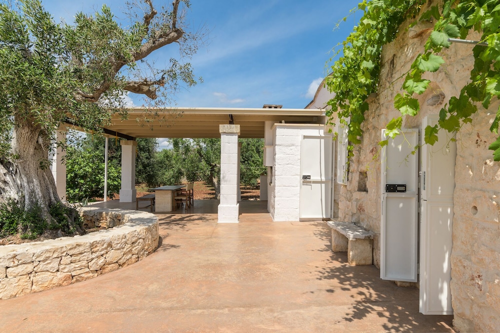 Trullo Solleone by Wonderful Italy view 4