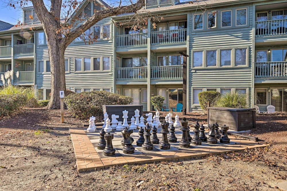 Pools, Hot Tubs & Ocean Access: Myrtle Beach Condo