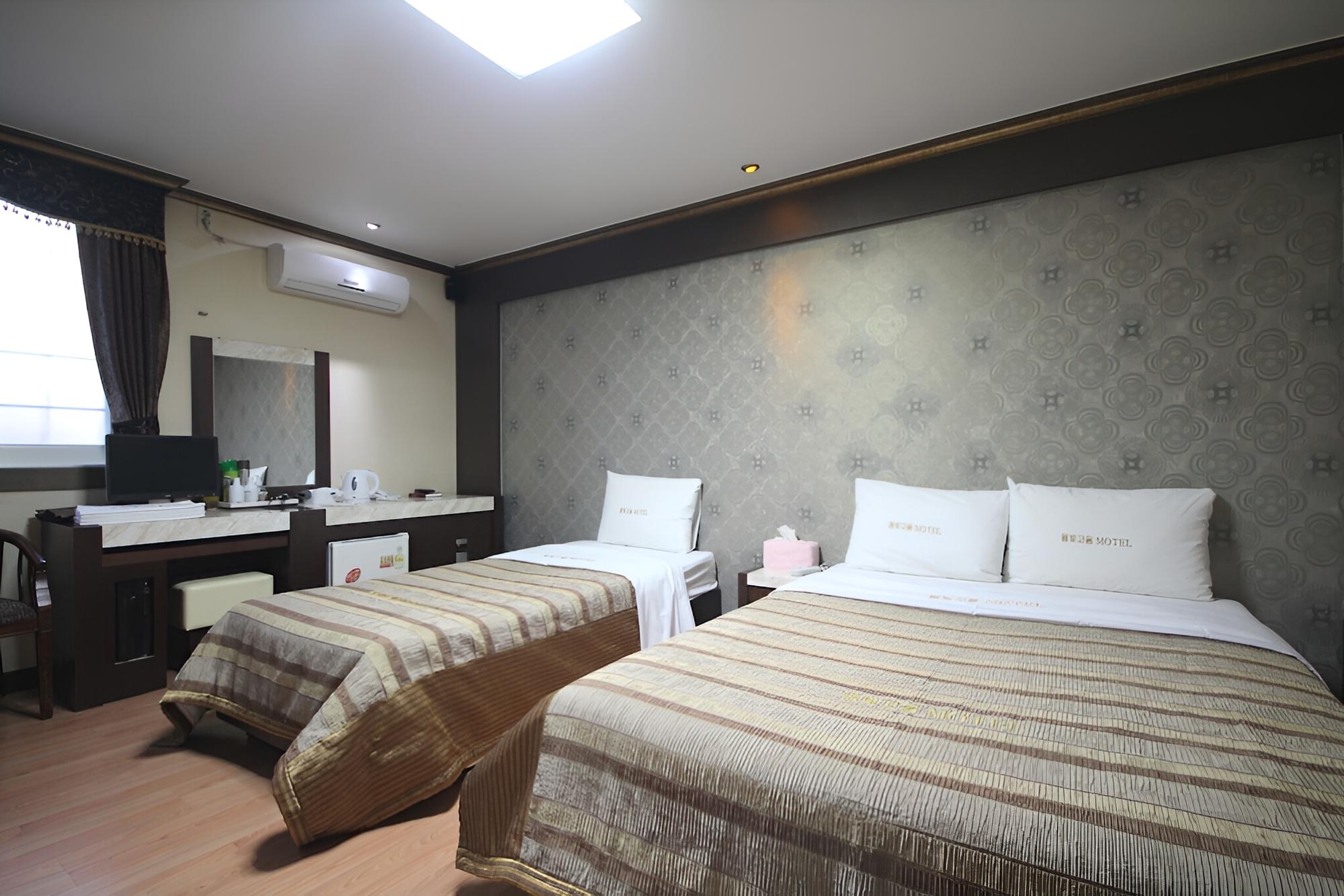 Gunsan Mulbitgoeul view 5