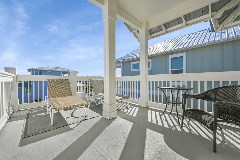 Southern Shores by Avantstay Seacrest Beach Resort Pool