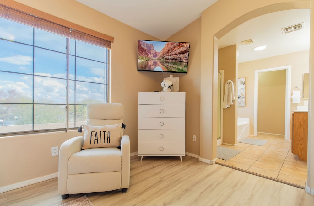 Casa Alessia 4BR Home & Heated Pool