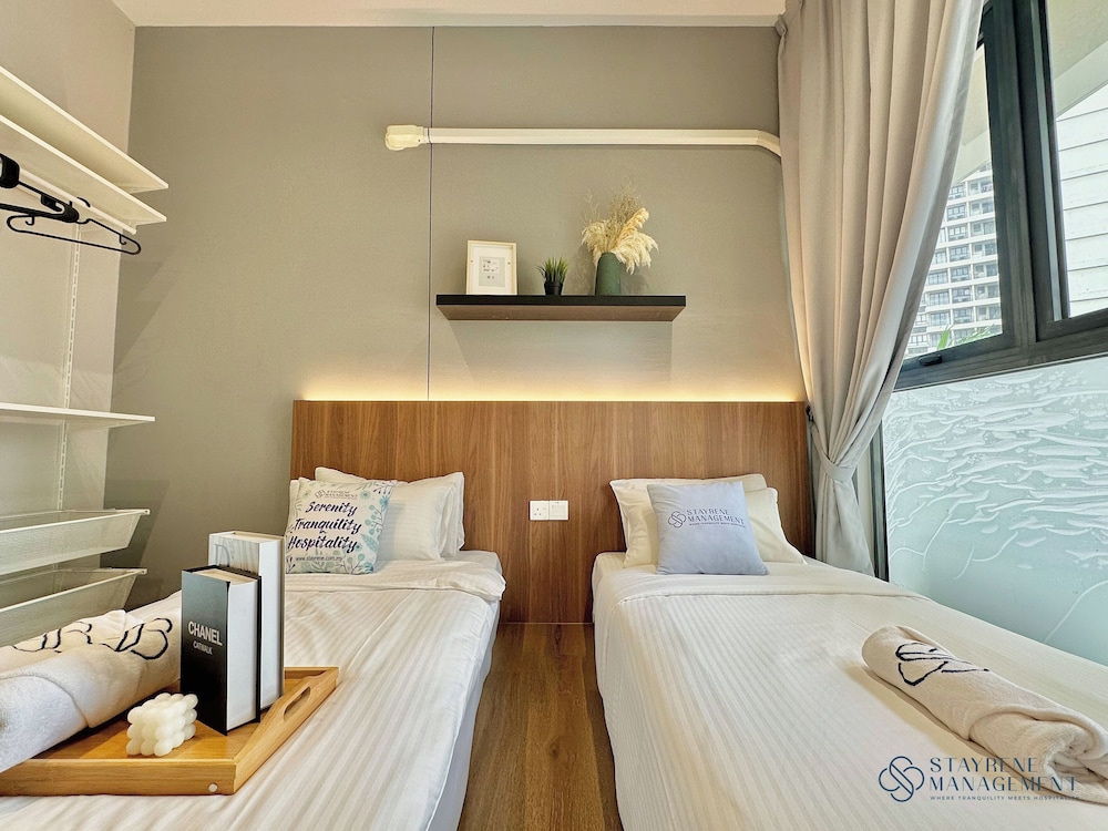 Country Garden Danga Bay Sea View Homestay by Stayrene