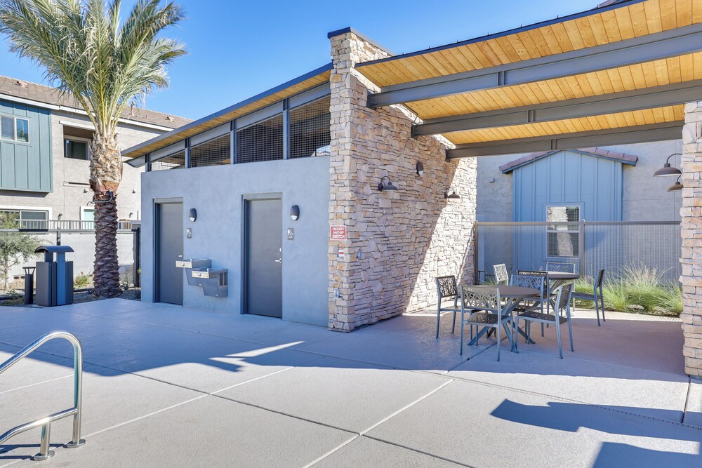 Community Pool & Hiking Trails: Deer Valley Condo