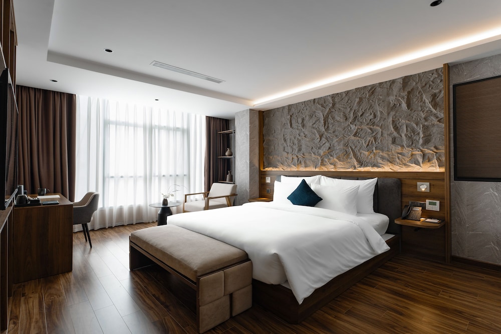 Kin Hotel Thai Van Lung 34