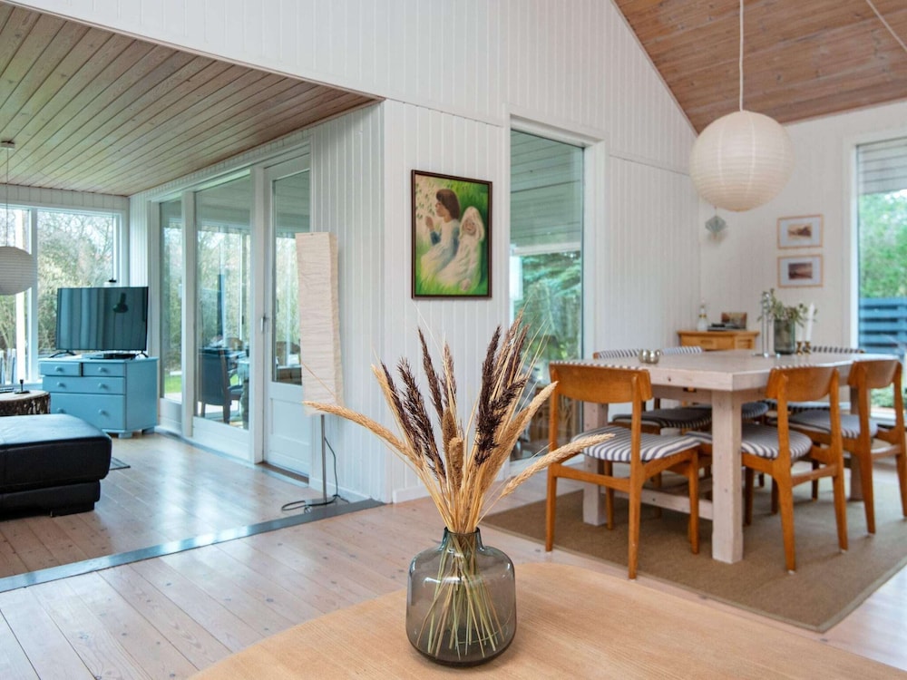 8 Person Holiday Home in Ebeltoft-by Traum
