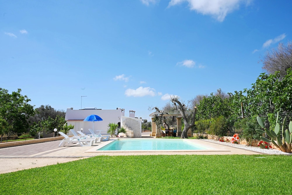 Villa Lino With Pool by Wonderful Italy