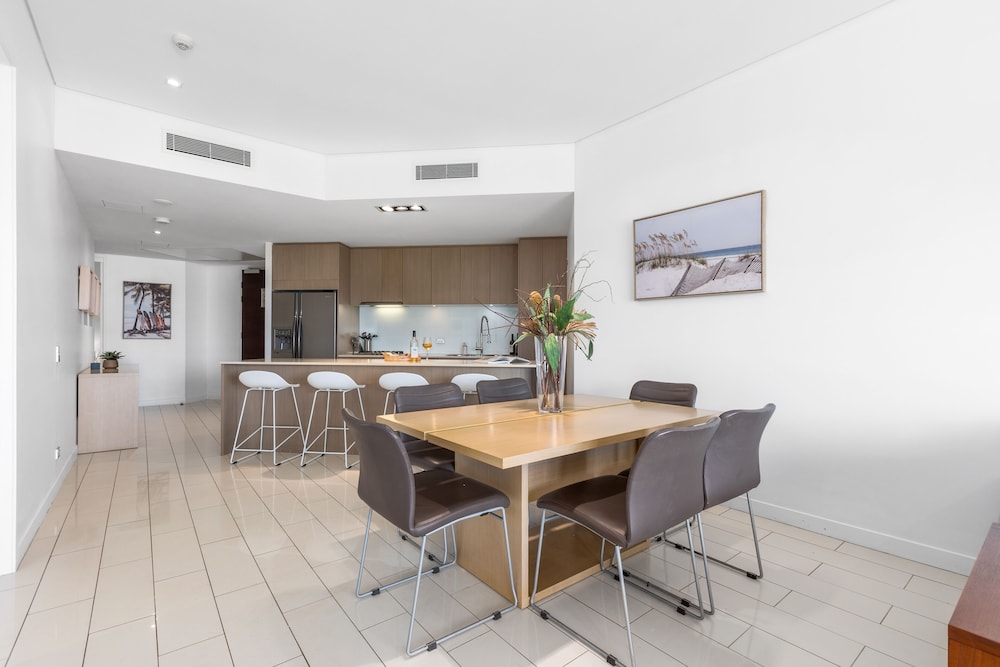 Luxury Apartments on Bells Boulevard