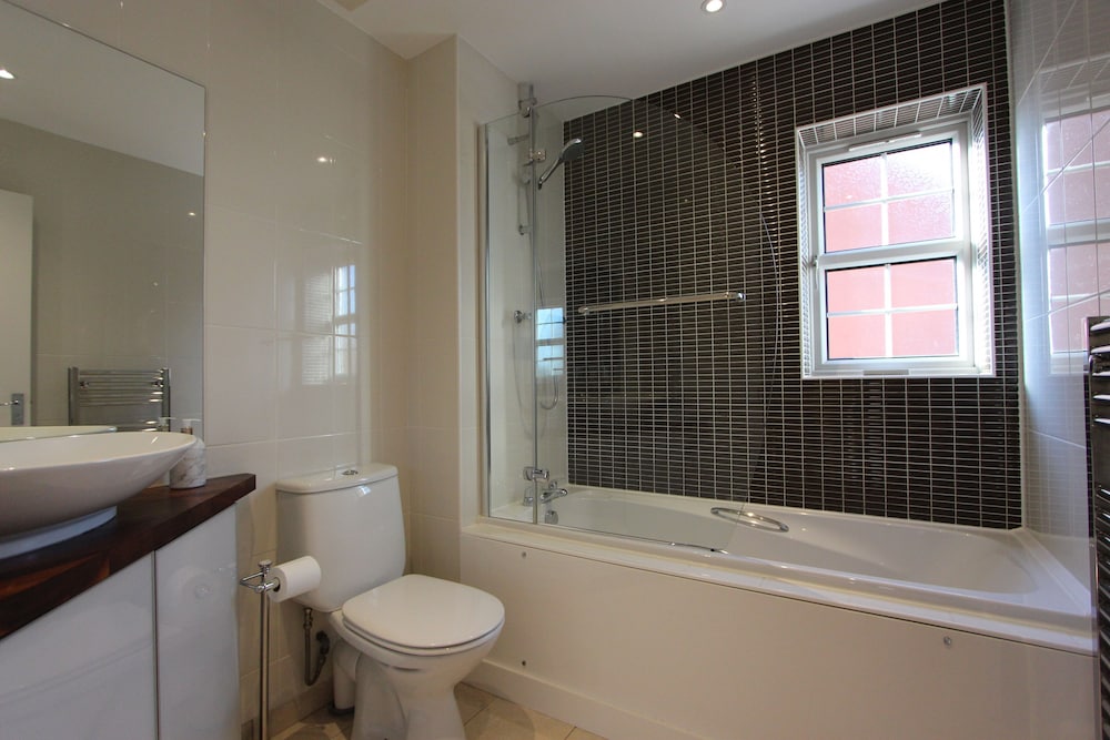 Immaculate 4Bd Family Home In Lee On The Solent