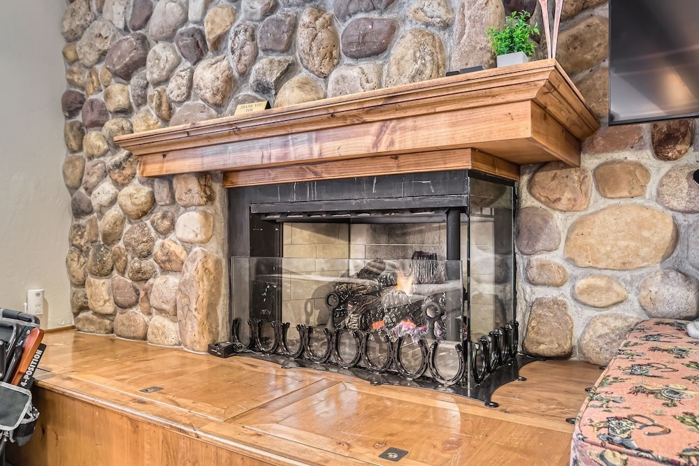 Deer Valley Escapes - Park City Ski Resort Condos
