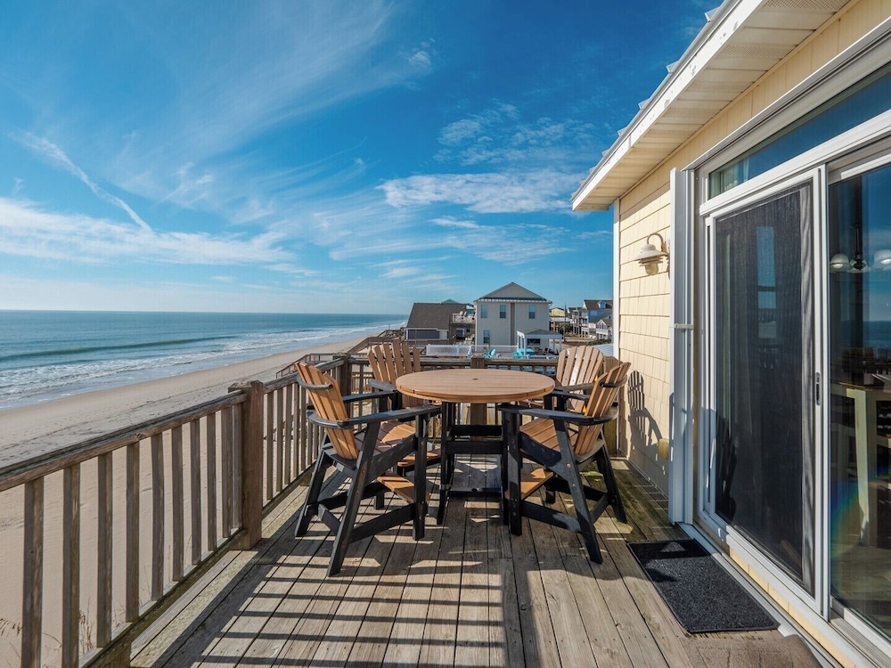 Sunflower Beach House by Topsail Realty