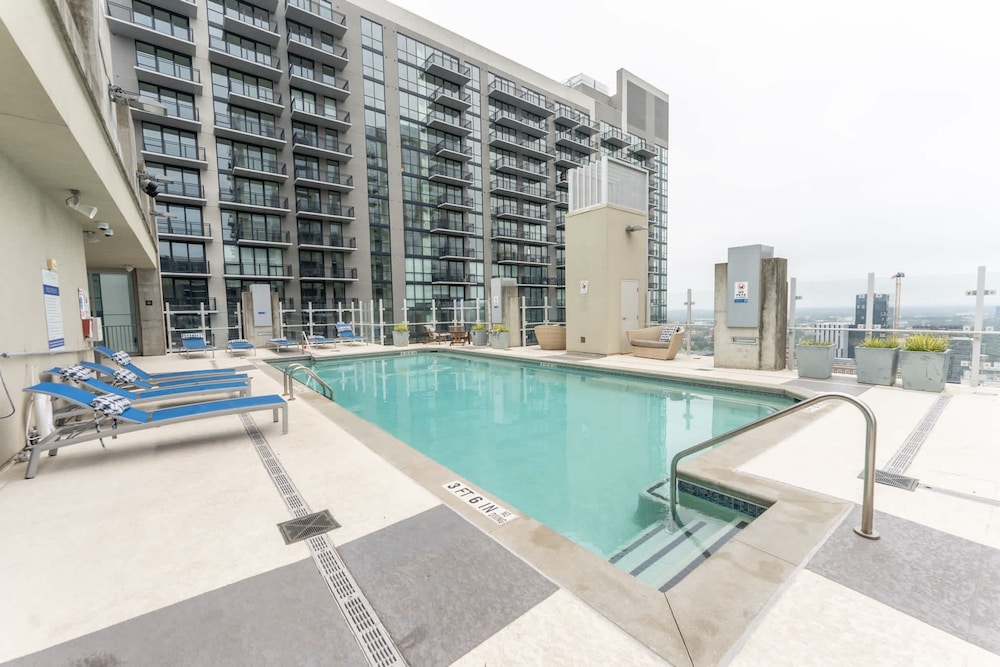 Midtown Luxepad 1b1b Rooftop Lounge Pool Gym Xbox