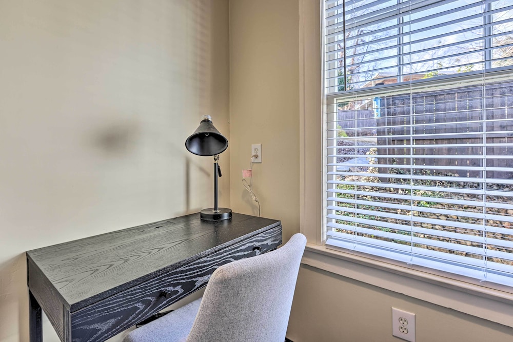 Bright Apartment 3 Mi to Downtown Birmingham! view 3