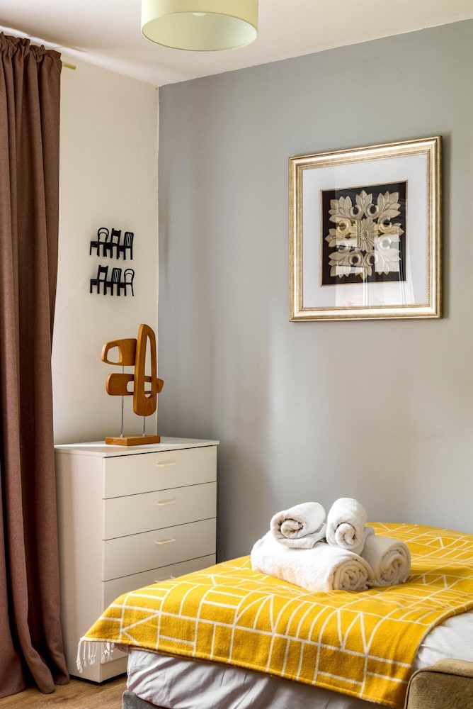 Beautiful 1 Bedroom Apartment With a Garden in Fulham