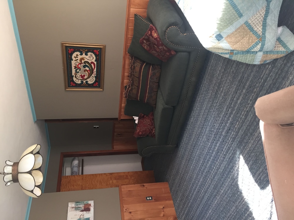 The Wheelhouse Inn