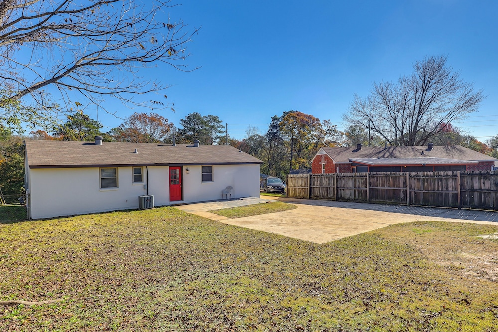 14 Mi to Montgomery: Updated Home Near Maxwell AFB