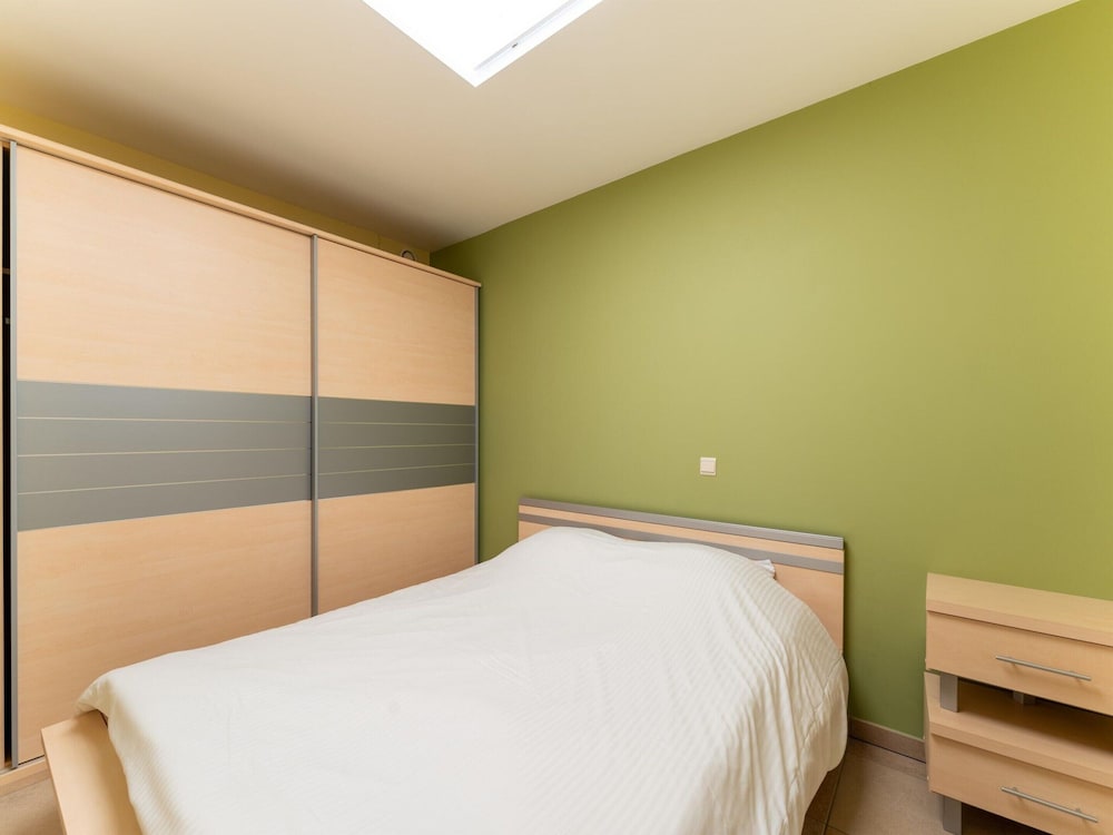 Bright Coastal Stay in Bredene