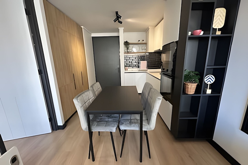 Oceana Suites San Eugenio