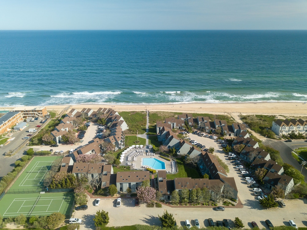 The Surf Club