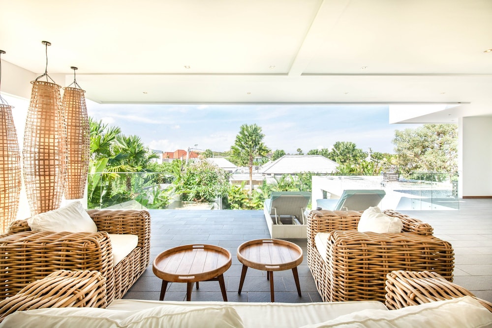 Niko 2 R New Villa Close to Finns Beach Club