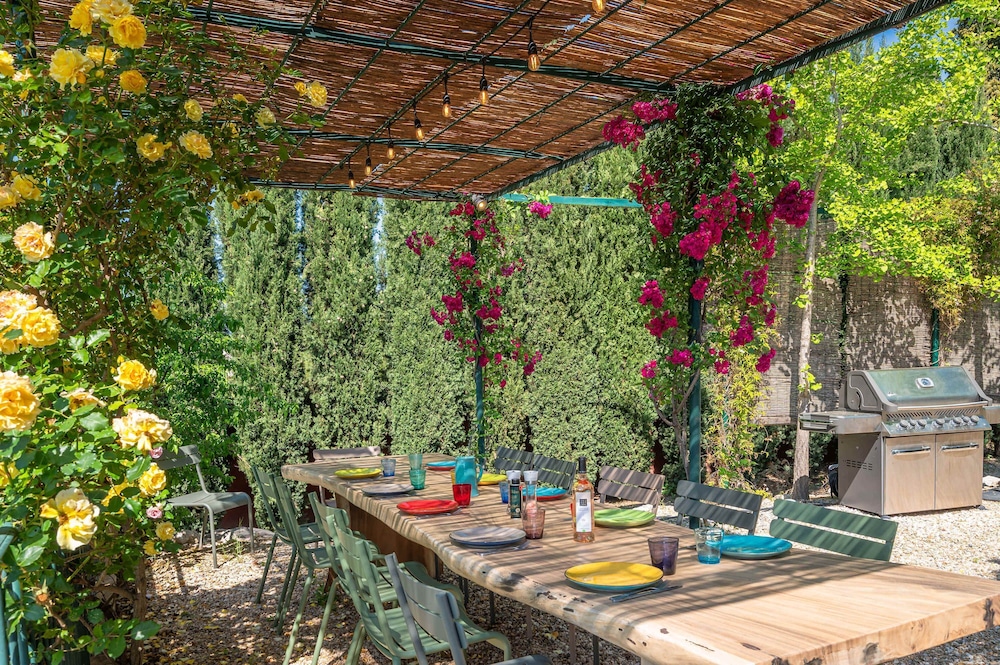 Le Mas Ela a Your Family Haven With Private Pool