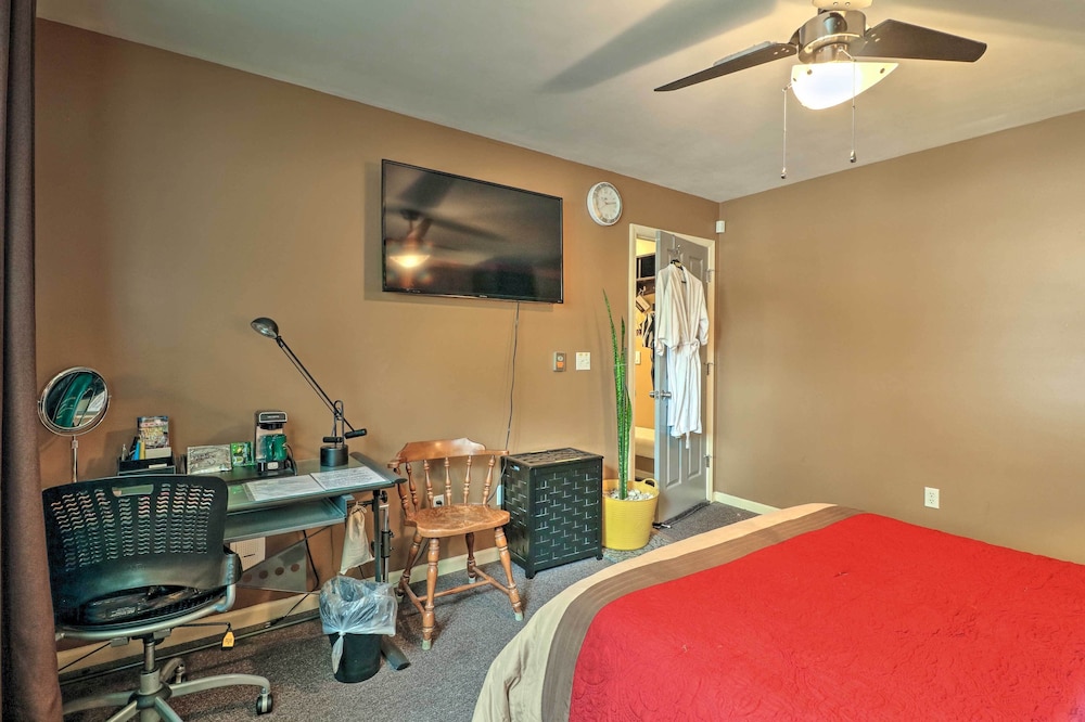 Urban Escape w/ Patio - 2 Mi to Downtown Detroit!