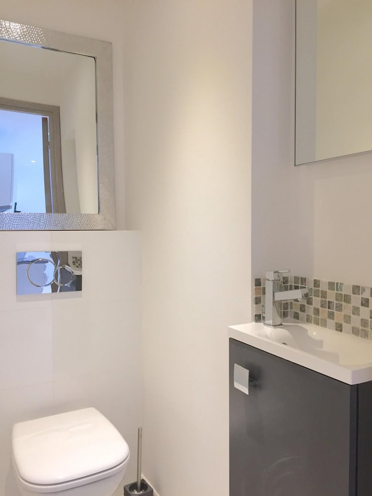 Two Bedroom Apartment Next to the Croisette in Cannes a Short Walk to the Palais des Festivals - 1961
