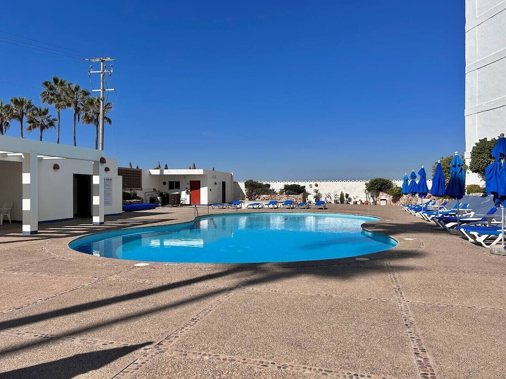 Yatch Apartments