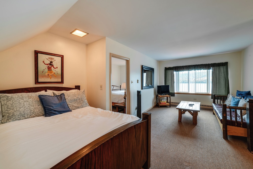 The Perch: Lakefront Cooperstown Apt
