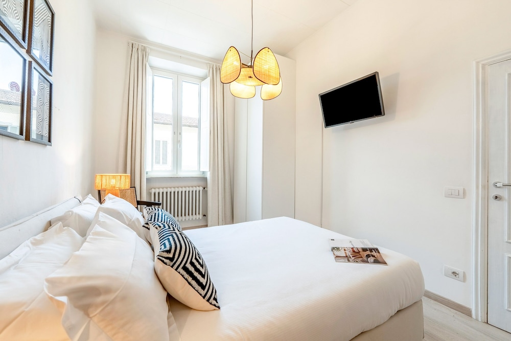Elegant 2BR Apartment in Siena. Porta Camollia